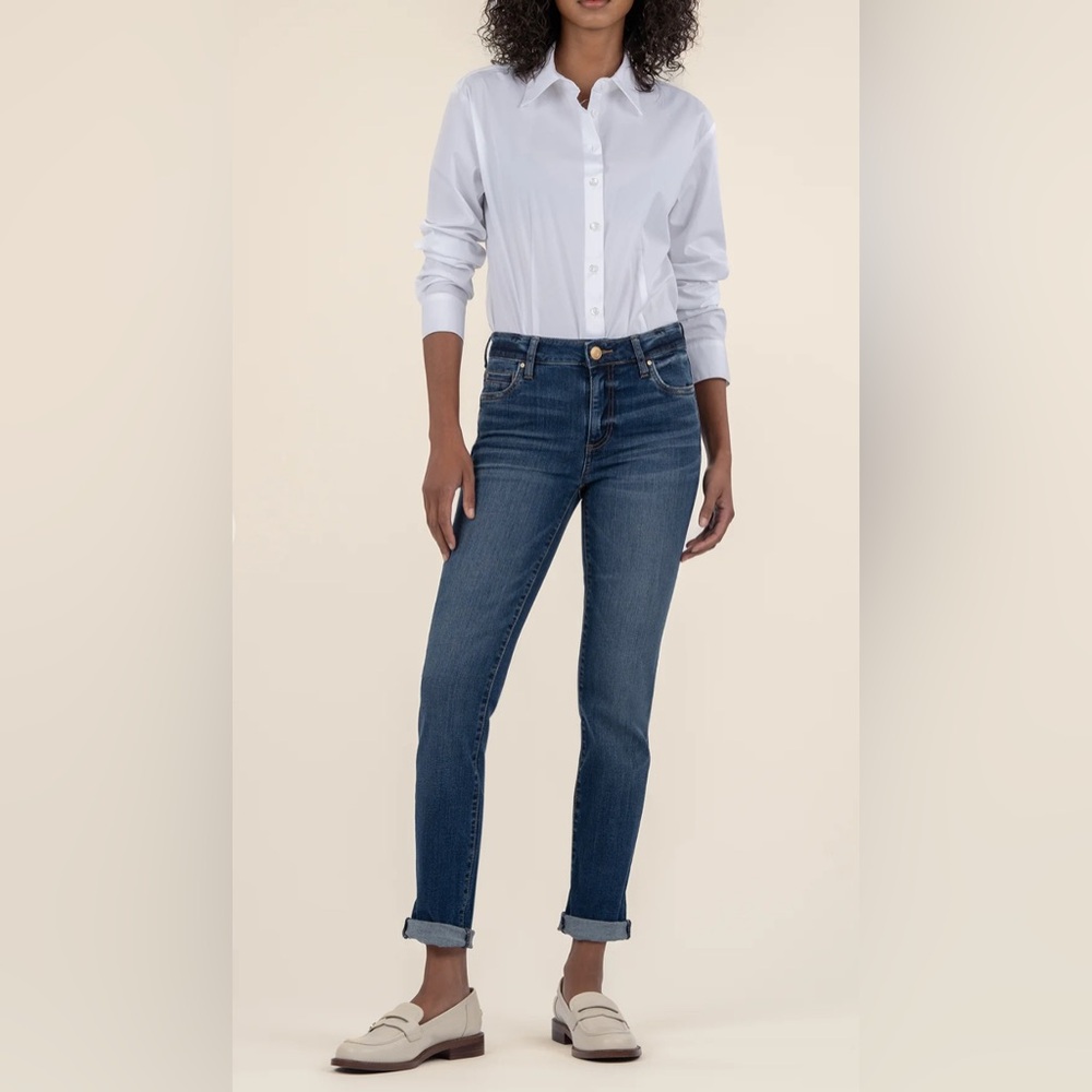 KUT from the Kloth Catherine mid rise boyfriend size 14